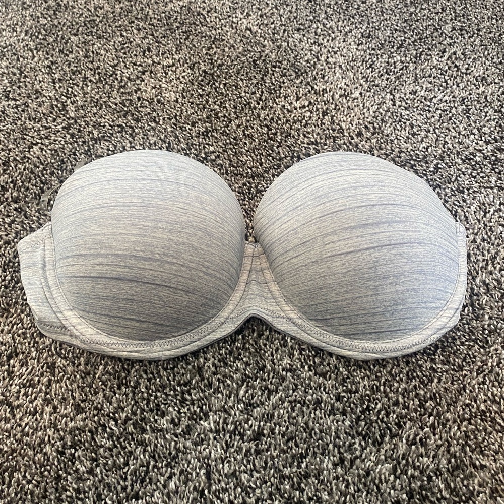 Victoria’s Secret Pink Strapless Push-up Bra